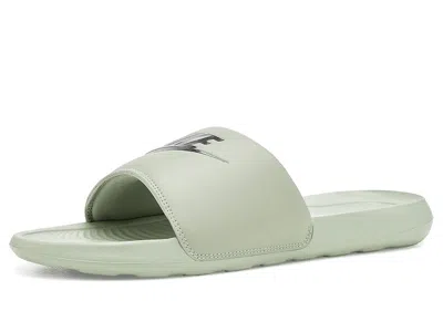 Nike Victori One Slide In Green