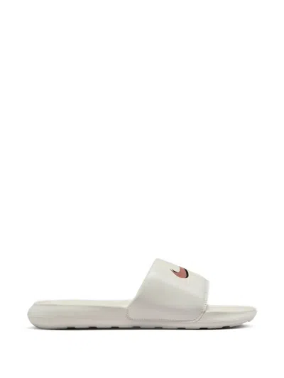 Nike Victori One Slides In White