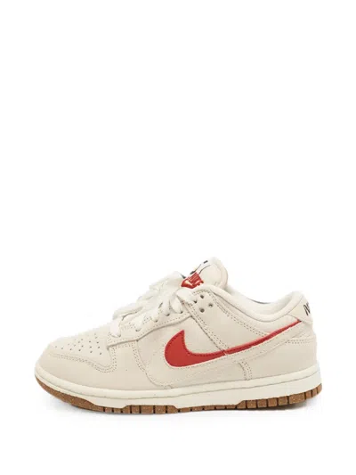 Pre-owned Nike Vintage Dunk Se 85 Double Swoosh Sneakers In Neutral
