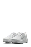 Nike Vomero 18 Running Shoe