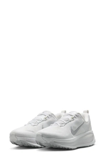 Nike Vomero 18 Running Shoe