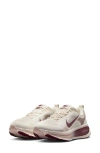 Nike Vomero 18 Running Shoe