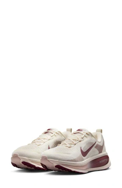 Nike Vomero 18 Running Shoe