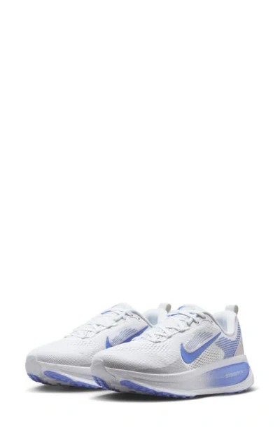 Nike Vomero 18 Running Shoe In Multi