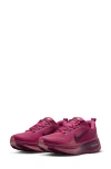 Nike Vomero 18 Running Shoe In Pink