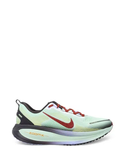 Nike Vomero 18 Se Road Running Shoes In Green
