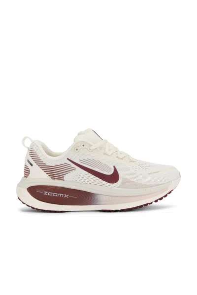 Nike Vomero 18 Sneaker