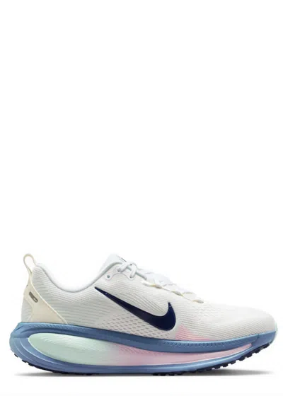 Nike Vomero 18 Sneakers In White