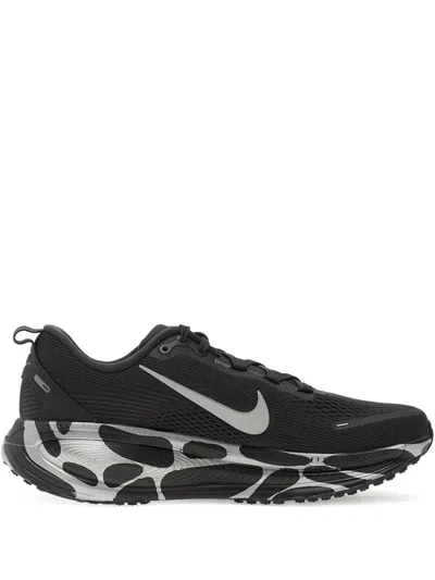 Nike Vomero 18 Swoosh Sneakers In Black