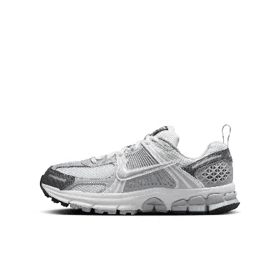 Nike Vomero 5 Big Kids' Shoes In Pure Platinum/summit White/dark Grey/metallic Silver