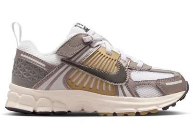 Pre-owned Nike Vomero 5 Medium Ash Sneakers In Metallic Pewter/parachute Beige/white