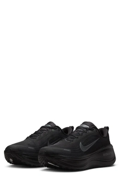 NIKE NIKE VOMERO PLUS RUNNING SHOE