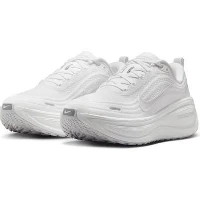 Nike Vomero Plus Running Shoe In Multi