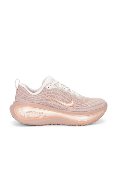 Nike Vomero Plus Sneaker In Multi