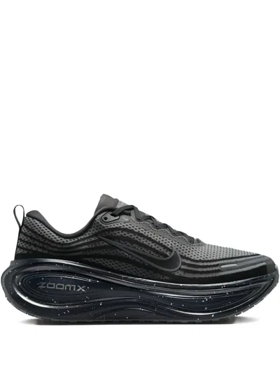 Nike Vomero Plus Sneakers In Black