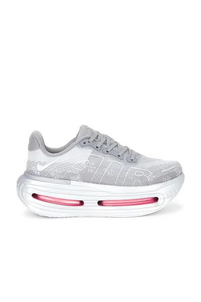 Nike Vomero Premium Qs Fdl Sneaker In Gray