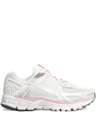 Nike Vomero Trainers In White