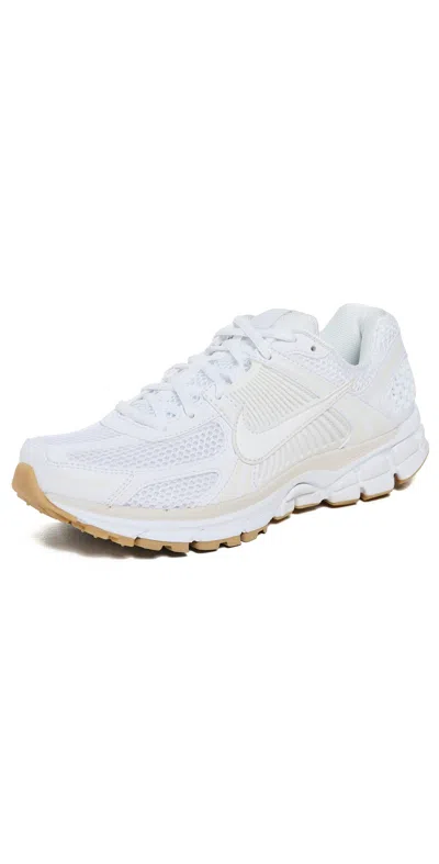 Nike Zoom Vomero 5 Sneakers In White Phantom/summit White