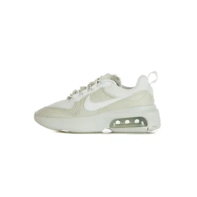 Nike W Air Max Verona Women's Low Shoe Light Bone/white/photon Dust/life Lime