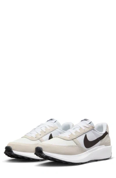 NIKE NIKE WAFFLE DEBUT SNEAKER