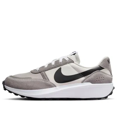 Nike Waffle Nav Sneakers In Green