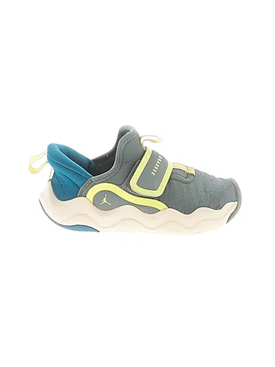 Pre-owned Nike Kids' Water Shoes In Gray