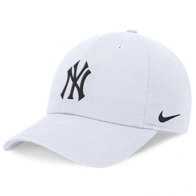 Nike White New York Yankees Evergreen Club Adjustable Hat
