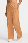 Nike Women's  Sportswear Everything Wovens Mid-rise Open-hem Pants In Flax/ Black