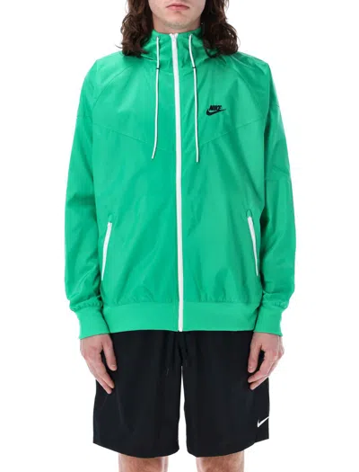 Nike Windrunner Hooded Jacket In Stadium Green