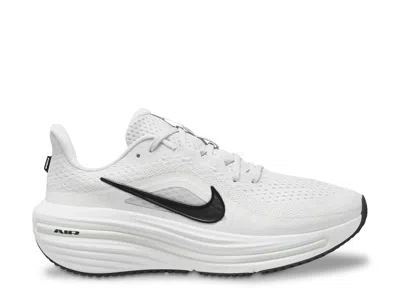 Nike Winflo 12 Running Shoe In Multi