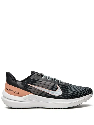 Nike Winflo 9 Low-top Sneakers In Black
