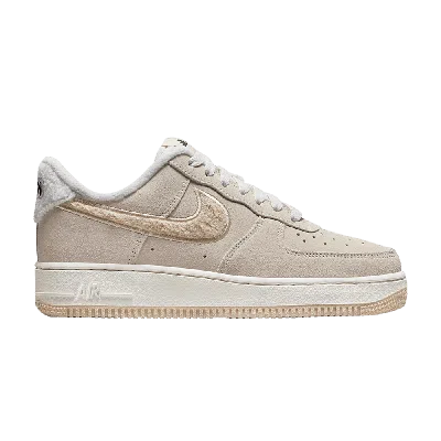 Pre-owned Nike Wmns Air Force 1 '07 Se 'sanddrift Fleece' In Brown