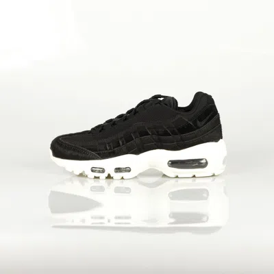 Nike Wmns Air Max 95 Lx Women's Low Shoe Black/black/dark Grey/sail In Multi