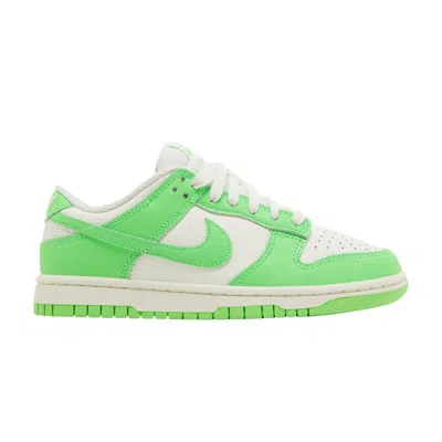 Pre-owned Nike Wmns Dunk Low 'green Strike'