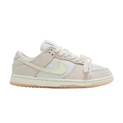 Pre-owned Nike Wmns Dunk Low 'light Soft Pink'