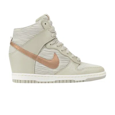 Pre-owned Nike Wmns Dunk Sky High 'light Bone Metallic Red Bronze'