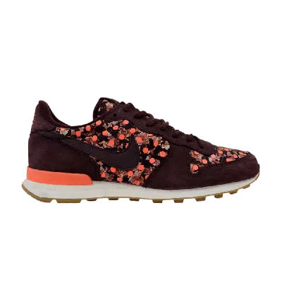 Pre-owned Nike Wmns Internationalist Lib Qs 'deep Burgundy' In Red