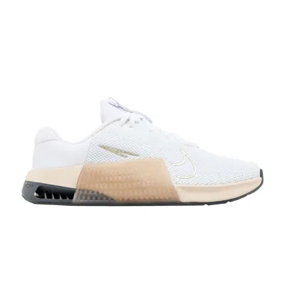 Pre-owned Nike Wmns Metcon 9 'white Gold Sanddrift'
