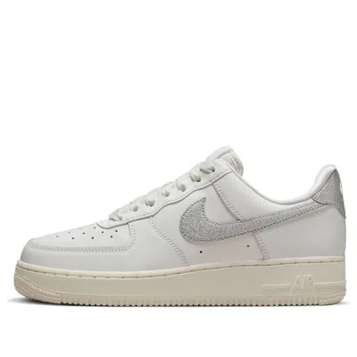 NIKE (WMNS) NIKE AIR FORCE 1 '07 ESSENTIAL 'SILVER SWOOSH'