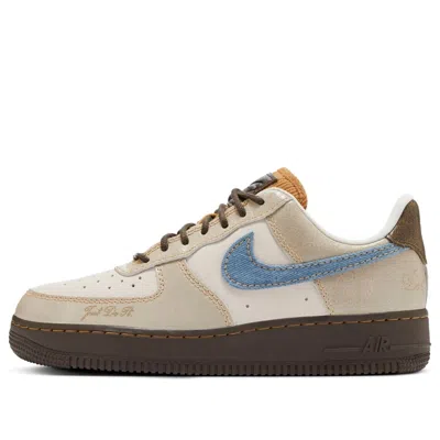 Nike (wmns)  Air Force 1 Low 'love & Peace' In Gold