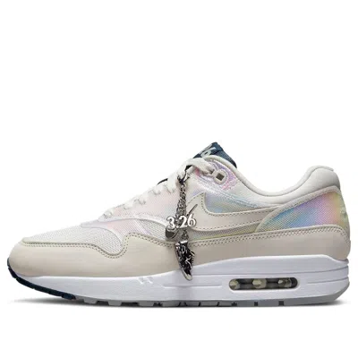 Nike (wmns)  Air Max 1 'air Max Day - La Ville-lumire'