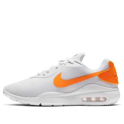 Nike (wmns)  Air Max Oketo 'white Orange Peel'