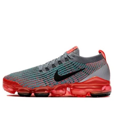 Nike (wmns)  Air Vapormax Flyknit 3 'flash Crimson' In Gray