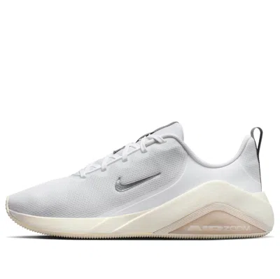 Nike (wmns)  Air Zoom Bella 7 'white Sail Pencil Point' In Gray