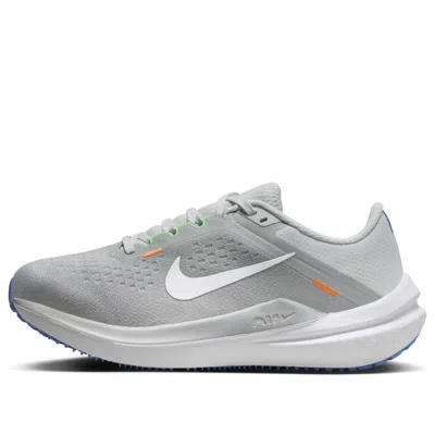Nike (wmns)  Air Zoom Winflo 10 Road Running Shoes 'light Smoke Grey' In Gray