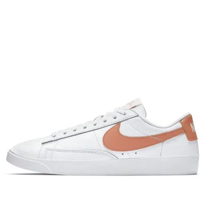 Nike (wmns)  Blazer Low Le 'rose Gold' In White