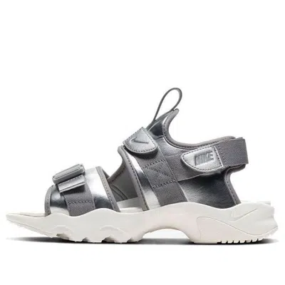 Nike (wmns)  Canyon Sandal 'metallic Silver'