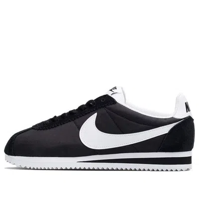 Nike (wmns)  Classic Cortez Nylon 'black White' In Multi