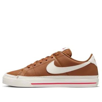 Nike (wmns)  Court Legacy Next Nature 'light British Tan Fire Red Sail'
