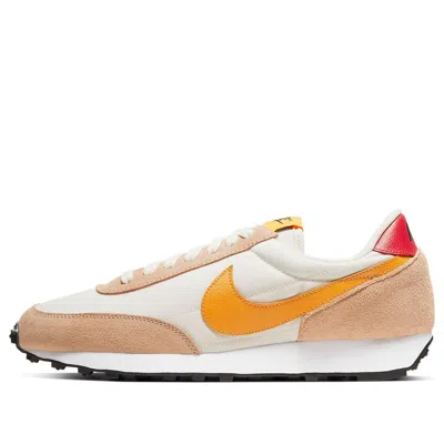 Nike (wmns)  Daybreak 'pale Ivory Shimmer' In Multi